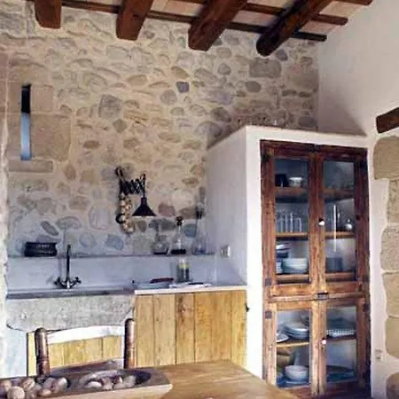 Spacious In Ferienhaus Navata